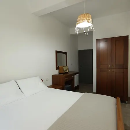 Hotel Te Rrapi Qeparo