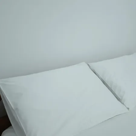 Te Rrapi Отель *