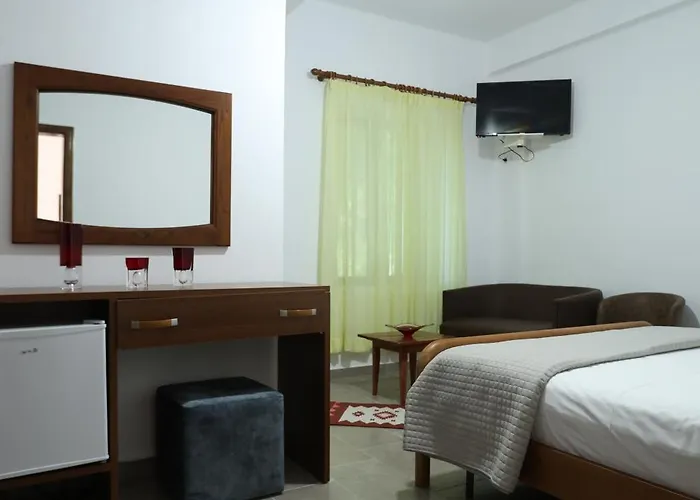Te Rrapi Hotell Qeparo