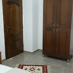 Te Rrapi Hotel Qeparo