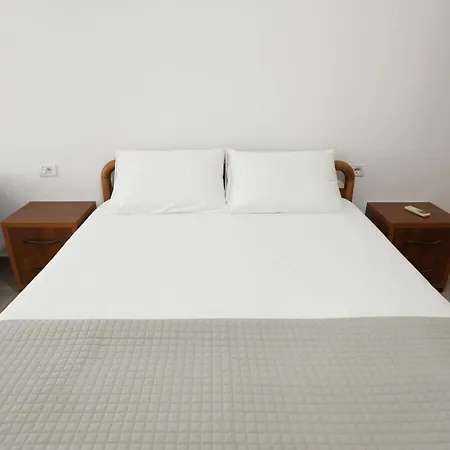 Hotel Te Rrapi Qeparo