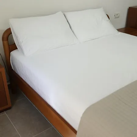 Hotel Te Rrapi Qeparo