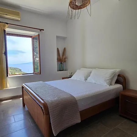 Te Rrapi Hotel Qeparo